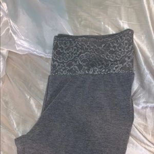 Maurice’s grey leggings